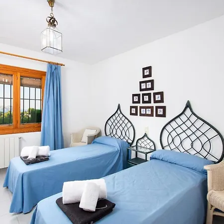 Laurel By Aguilarent